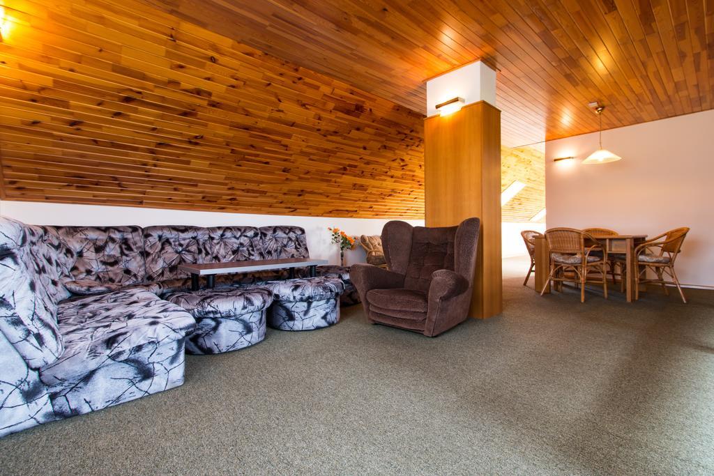 Orlik Rejviz Hotell Exteriör bild