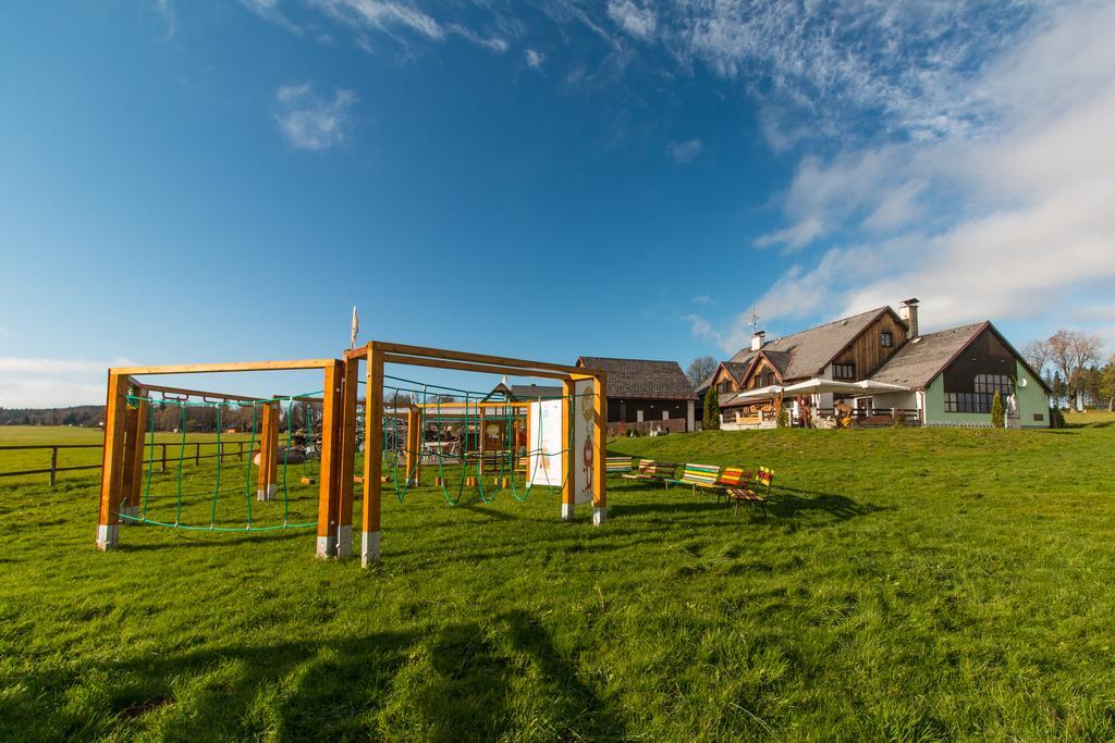 Orlik Rejviz Hotell Exteriör bild