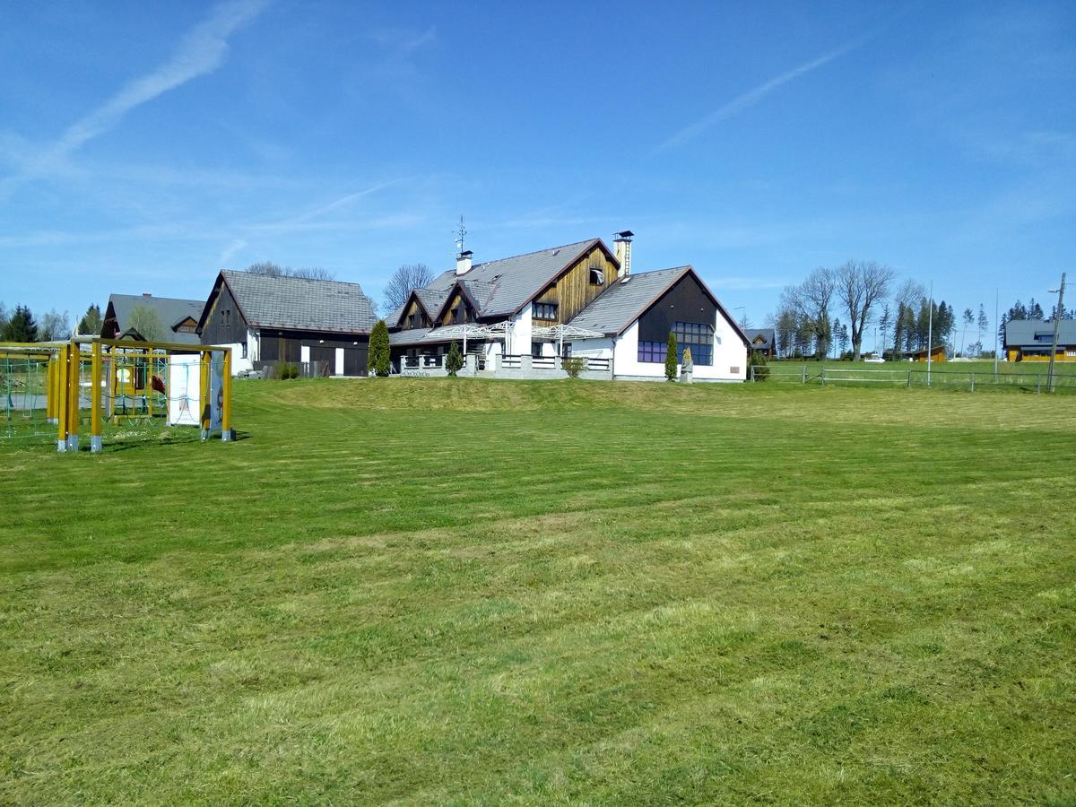 Orlik Rejviz Hotell Exteriör bild