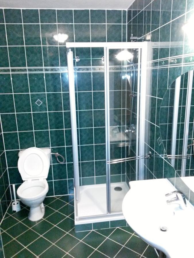 Orlik Rejviz Hotell Exteriör bild